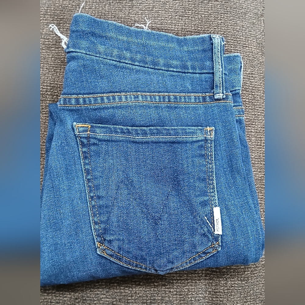 Mother Dark Wash Women's 26 Low Rise Dazzler Ankle Fray Hem